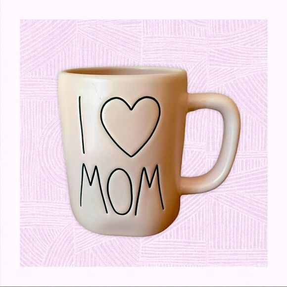 Rae Dunn I Love Mom Coffee Tea Cup Mug NEW - Picture 1 of 2